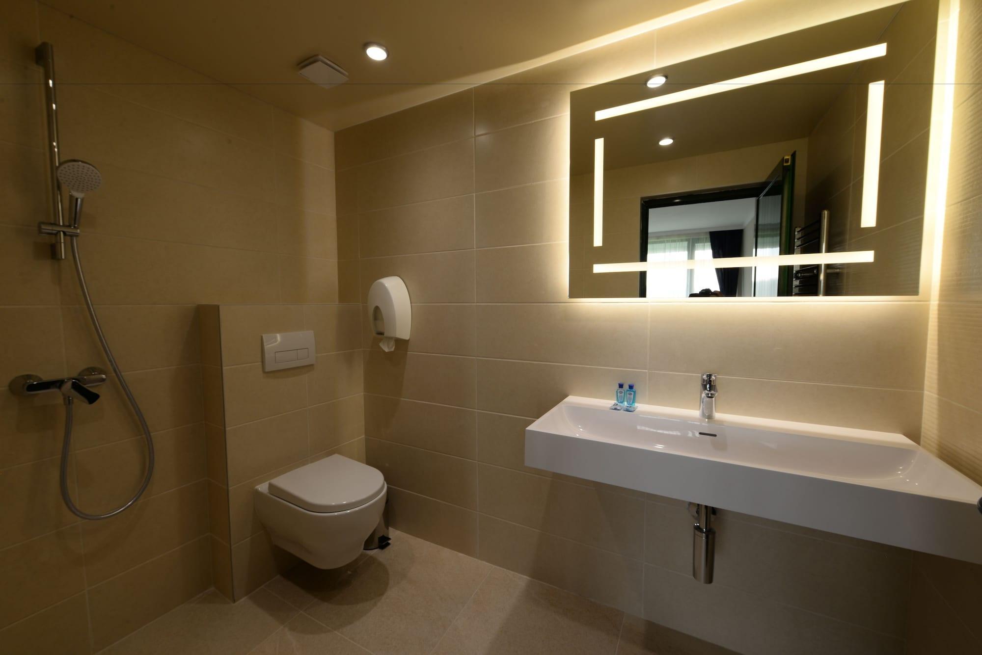 Park Hotel RAYA Garden Weliko Tarnowo Exterior foto