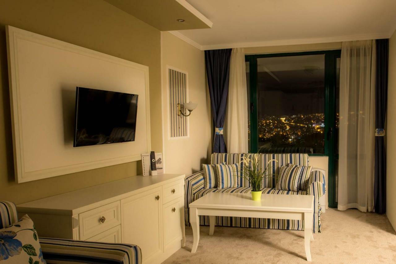 Park Hotel RAYA Garden Weliko Tarnowo Exterior foto